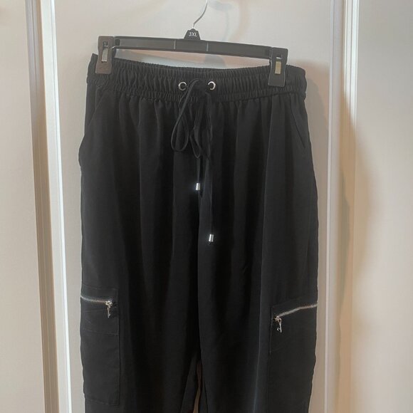 Express Black Pull On Lightweight Cargo Pants Size Medium - Picture 4 of 11